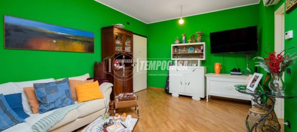 Apartamento de 2 dormitorios en Reggio Emilia, Italy No. 332968 7