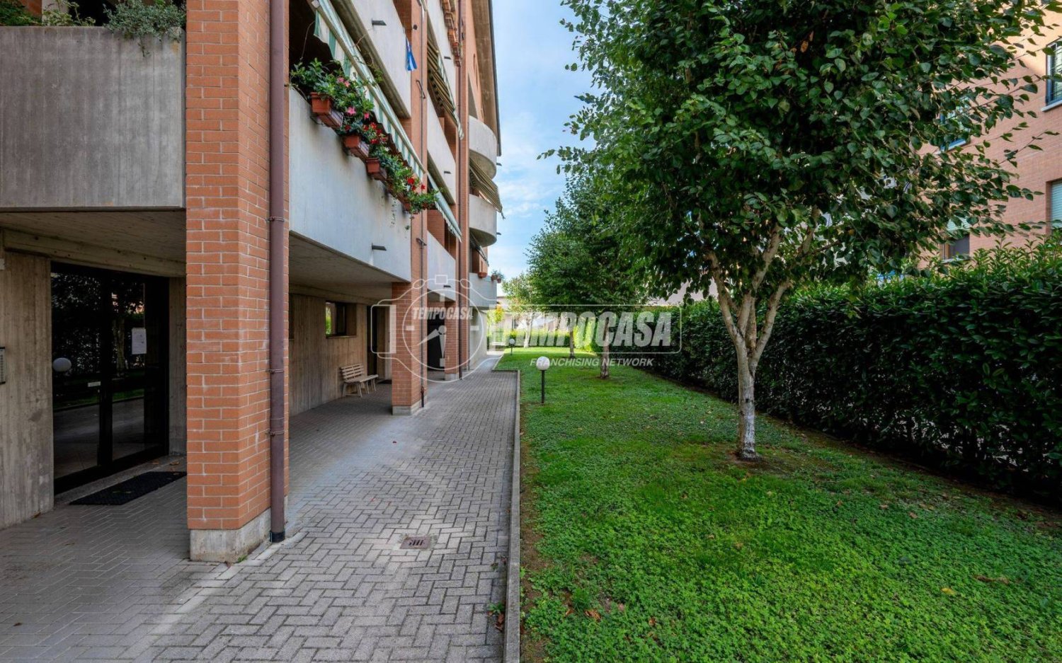 Apartamento de 2 dormitorios en Reggio Emilia, Italy No. 332968