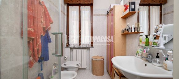 Apartamento de 2 dormitorios en Reggio Emilia, Italy No. 332968 22