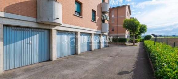 Apartamento de 2 dormitorios en Reggio Emilia, Italy No. 332968 27
