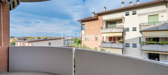 Apartamento de 2 dormitorios en Reggio Emilia, Italy No. 332968 12