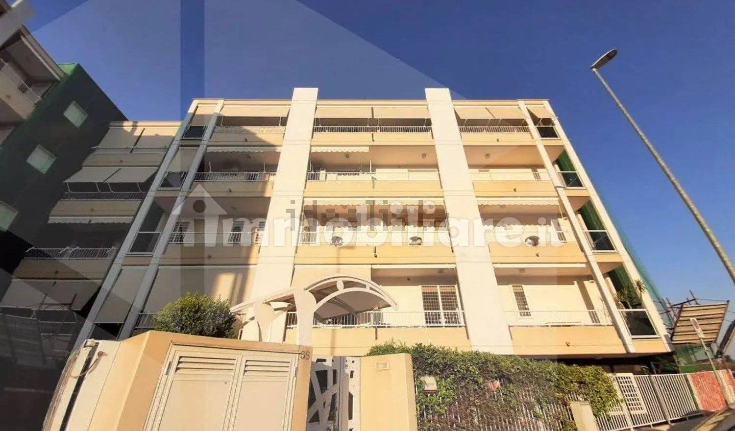 2 Schlafzimmer Wohnung in Capurso, Italy, Nr. 39564