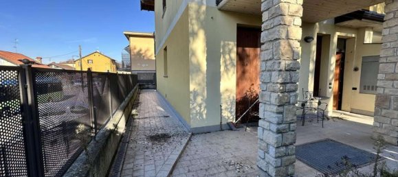 4 غرف نوم شقة في Cornate d'Adda, Italy رقم 378432 2