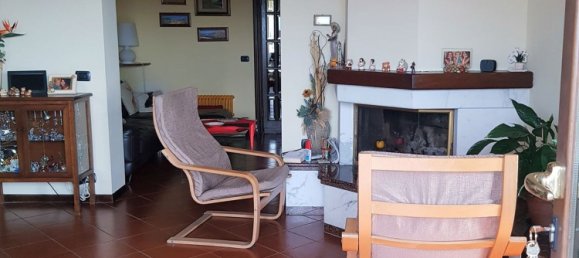 8 rooms House in Fosdinovo, Italy No. 134644 17