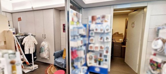 107m² Commercial property in Rimini, Italy No. 374026 11