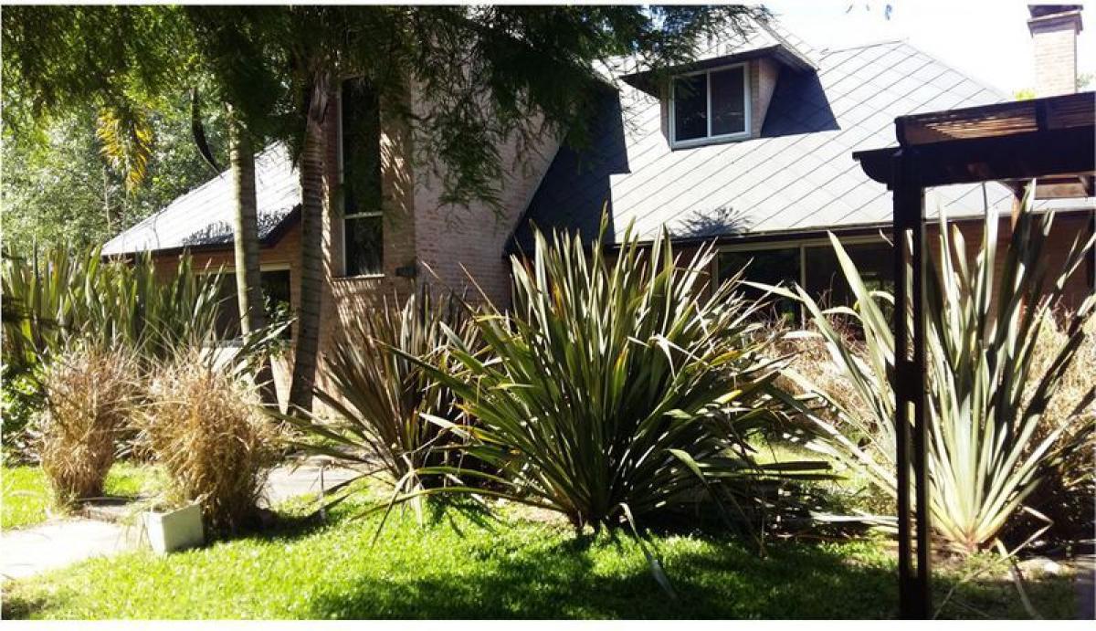 3 bedrooms House in Tigre, Argentina No. 51551