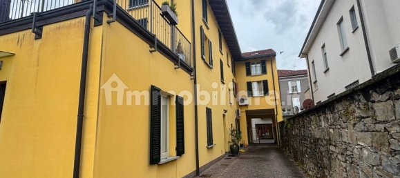 Apartamento T2 em Oggiono, Italy N.º 352010 11