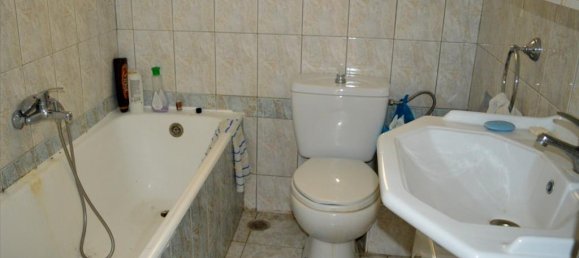 3 Schlafzimmer Gewerbliche Immobilie in Kallithea, Greece, Nr. 5850 14