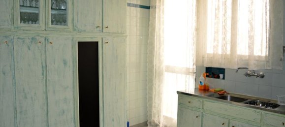 3 Schlafzimmer Gewerbliche Immobilie in Kallithea, Greece, Nr. 5850 7