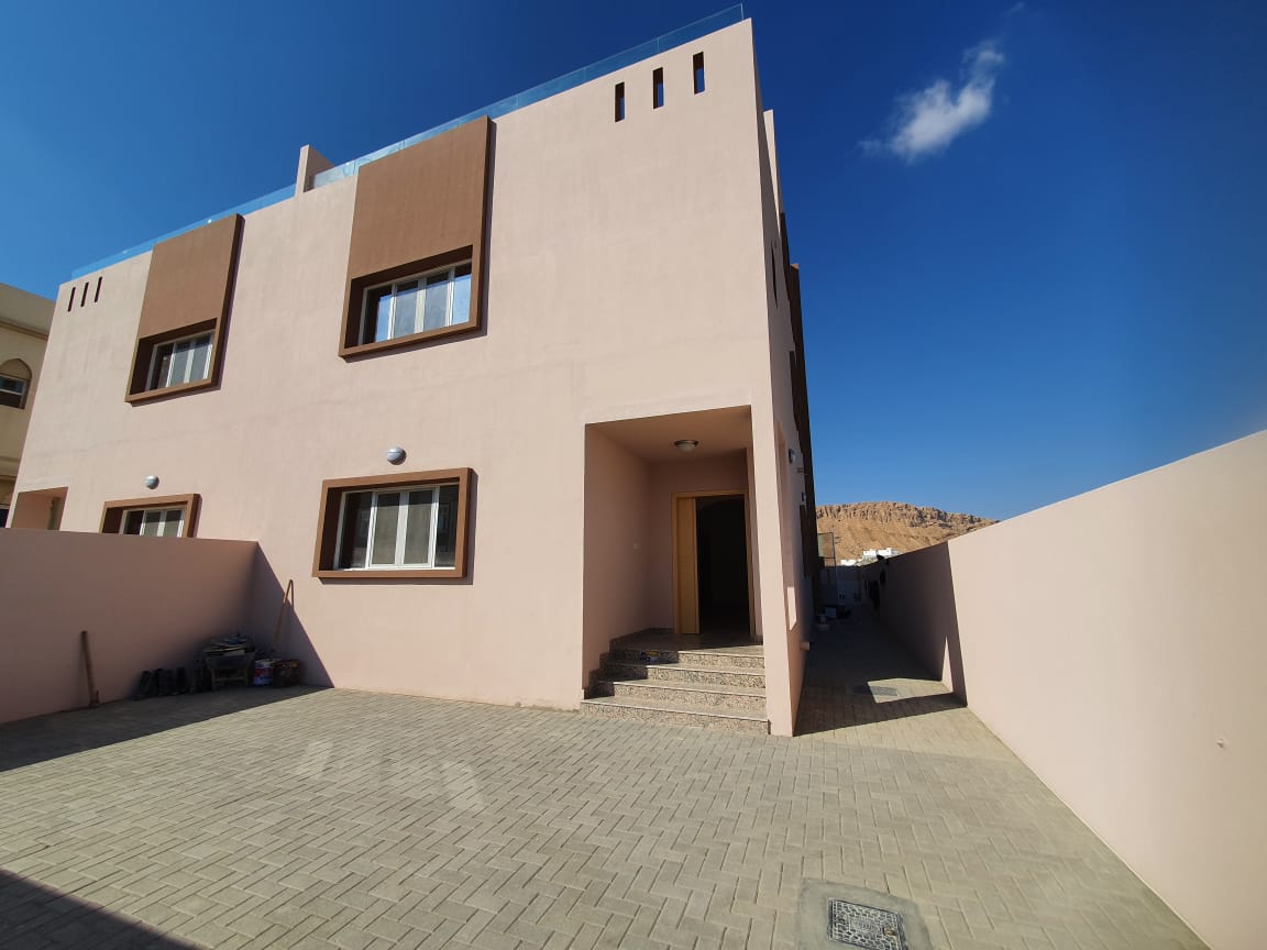 Villa de 5 dormitorios en Al Awabi, Oman No. 1299