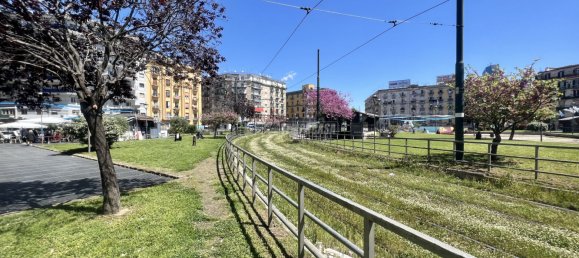 1 room Garage in Naples, Italy No. 114609 5