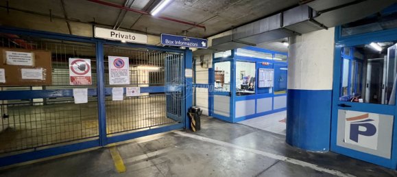 1 room Garage in Naples, Italy No. 114609 9