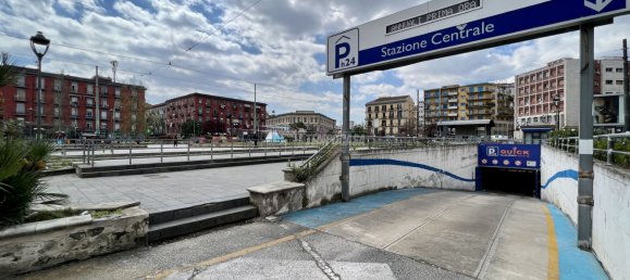 1 room Garage in Naples, Italy No. 114609 2