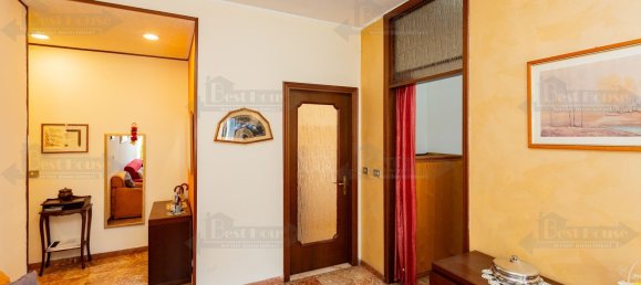 2 rooms Apartment in Milan, Italy No. 268861 4