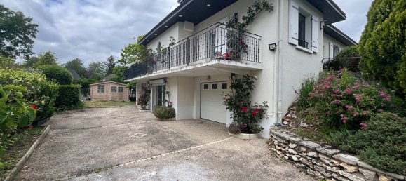 10 rooms House in Chambray-les-Tours, France No. 61832 2