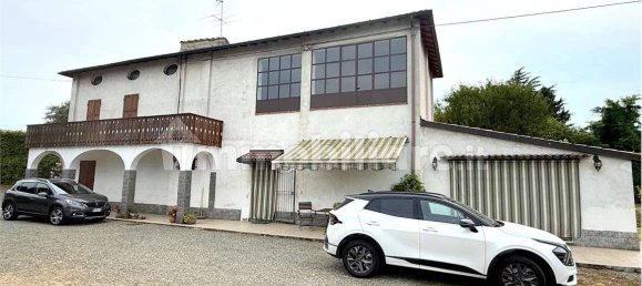 3 bedrooms Villa in Pozzolo Formigaro, Italy No. 343195 2