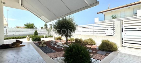 3 bedrooms House in Montenero di Bisaccia, Italy No. 379688 23