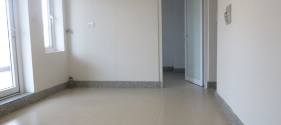 Villa de 5 dormitorios en Tay Ho, Vietnam No. 4599 6