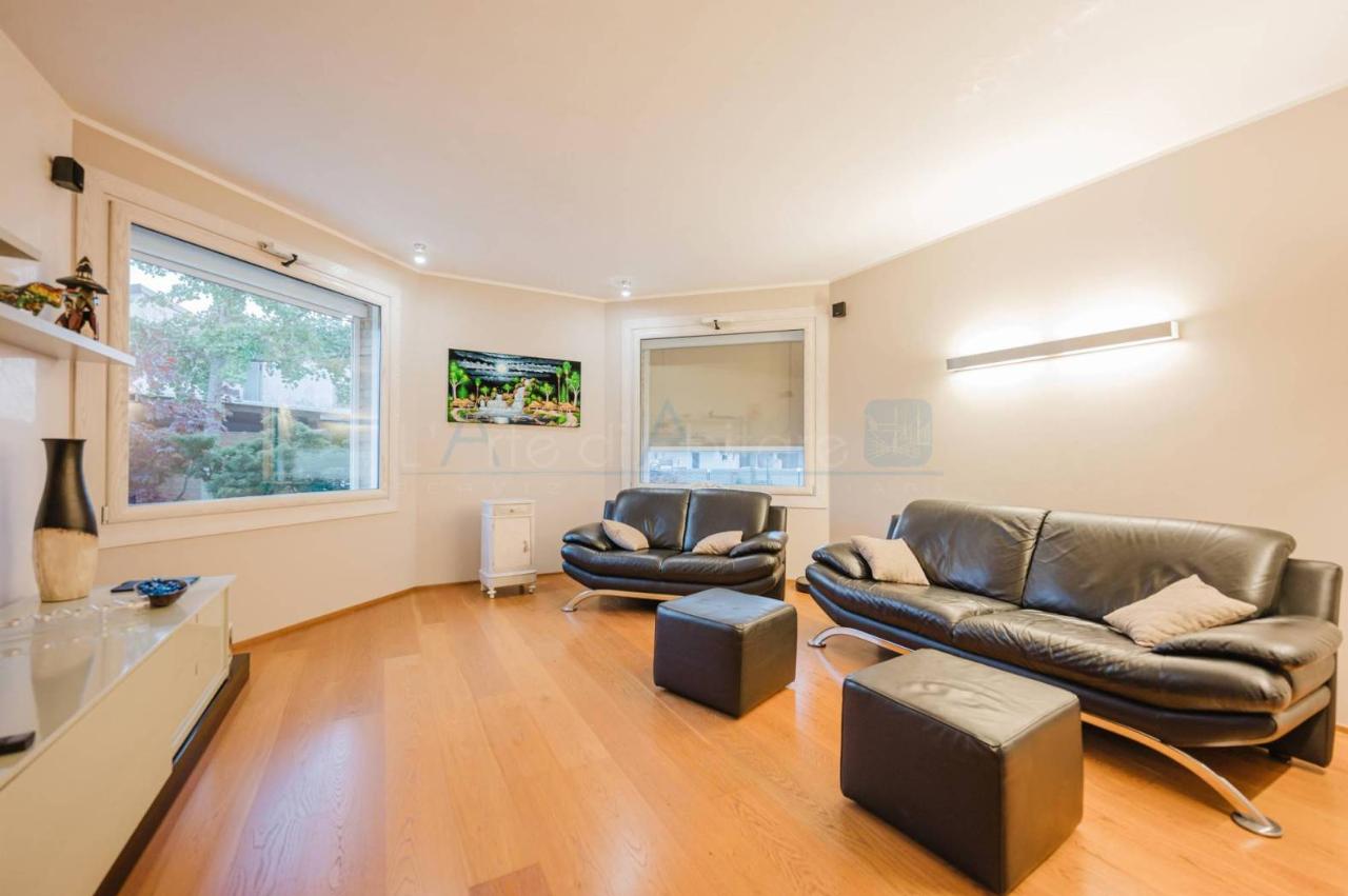 7 rooms Villa in Camponogara, Italy No. 147598