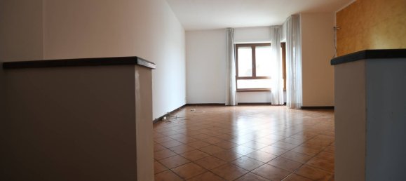 4 bedrooms Apartment in Alessandria, Italy No. 168384 6