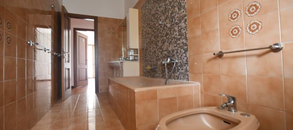 4 bedrooms Apartment in Alessandria, Italy No. 168384 19