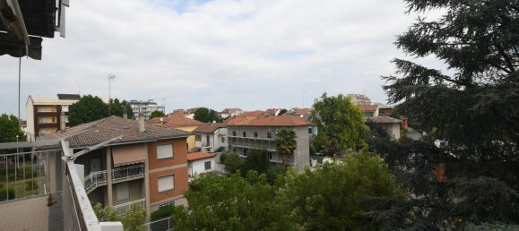 4 bedrooms Apartment in Alessandria, Italy No. 168384 25