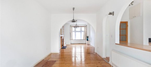 3 bedrooms House in Finchley, United Kingdom No. 3624 27