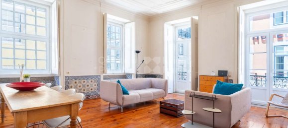 3 bedrooms Apartment in Lisbon, Portugal No. 110377 2