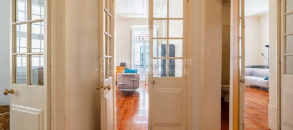 3 bedrooms Apartment in Lisbon, Portugal No. 110377 8