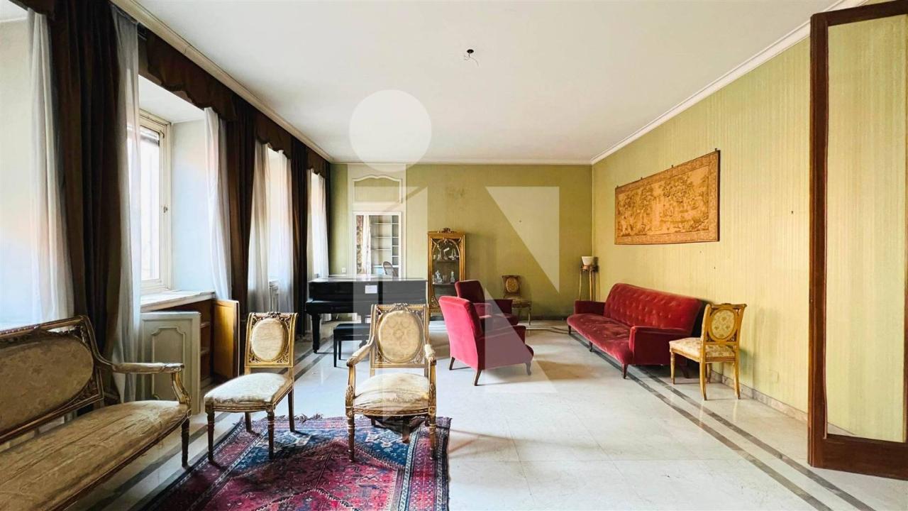 Apartamento de 10 divisões em Mantua, Italy N.º 247019