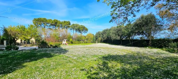 5 rooms Villa in Castelfidardo, Italy No. 286267 3