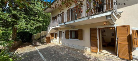 4 bedrooms Villa in Trieste, Italy No. 320052 2