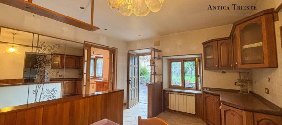 4 bedrooms Villa in Trieste, Italy No. 320052 12