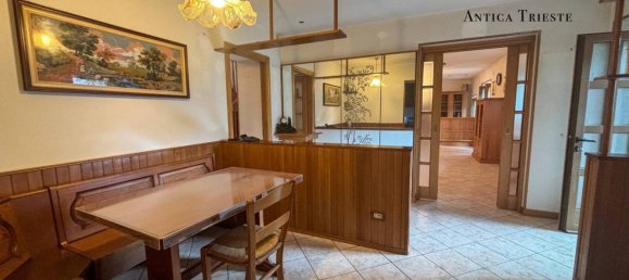 4 bedrooms Villa in Trieste, Italy No. 320052 11