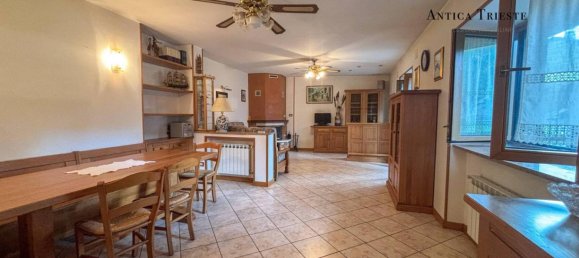 4 bedrooms Villa in Trieste, Italy No. 320052 3