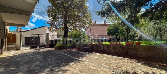 4 bedrooms Villa in Trieste, Italy No. 320052 34