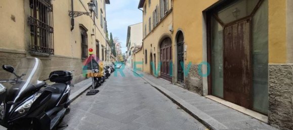 Apartamento de 3 dormitorios en Florence, Italy No. 230264 24