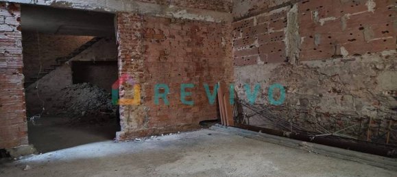 Apartamento de 3 dormitorios en Florence, Italy No. 230264 28