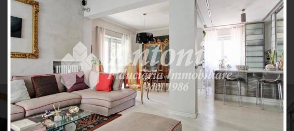 2 bedrooms Apartment in Rome, Italy No. 333618 5