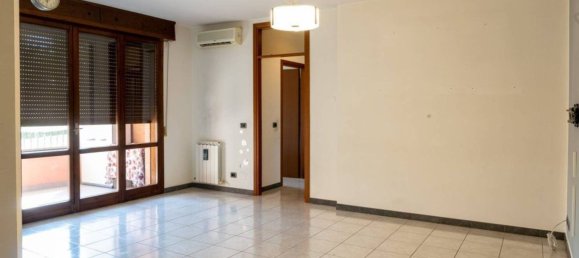 2 rooms Apartment in Modena, Italy No. 295673 20