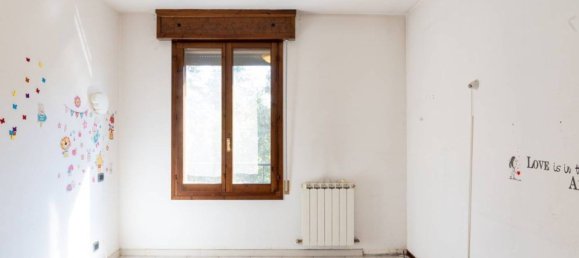 2 rooms Apartment in Modena, Italy No. 295673 13