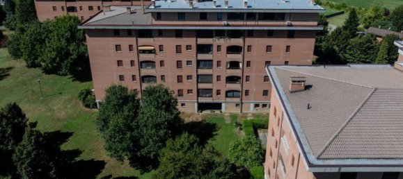 2 rooms Apartment in Modena, Italy No. 295673 8