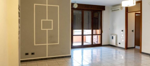 2 rooms Apartment in Modena, Italy No. 295673 19