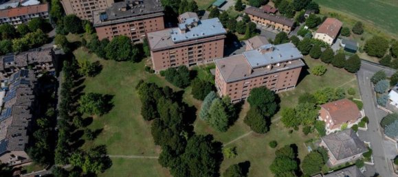 2 rooms Apartment in Modena, Italy No. 295673 4