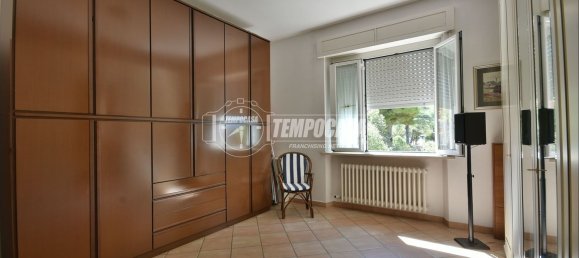 5 غرف نوم شقة في Osimo, Italy رقم 369975 15