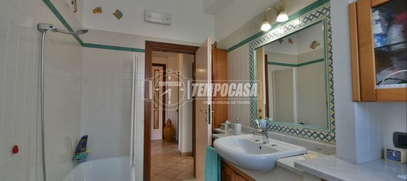 5 غرف نوم شقة في Osimo, Italy رقم 369975 18