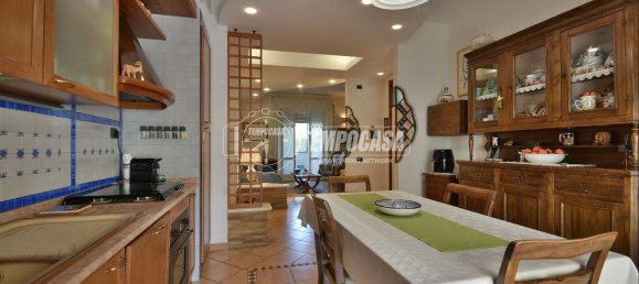 5 غرف نوم شقة في Osimo, Italy رقم 369975 5