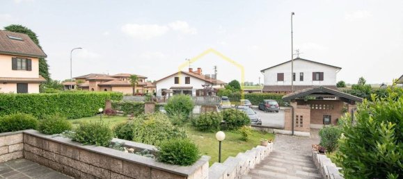 Вилла с 3 спальнями в Джуссаго, Италия № 332158 5