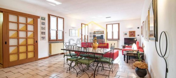 Вилла с 3 спальнями в Джуссаго, Италия № 332158 11