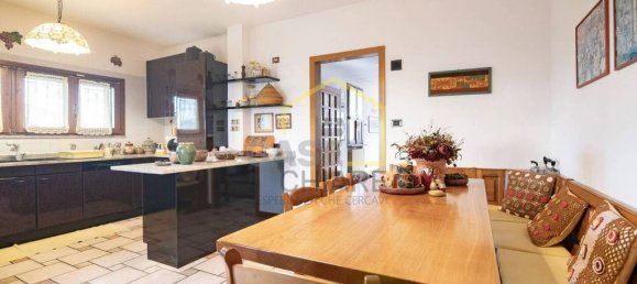 Вилла с 3 спальнями в Джуссаго, Италия № 332158 14